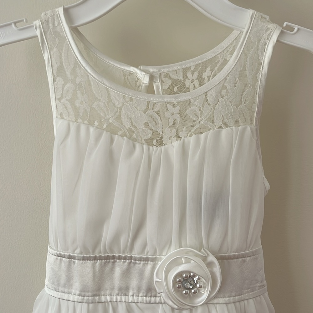 MY MICHELLE White Sleeveless Dress - Picture 2 of 15
